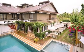 Urban Glamp Resort Iloilo